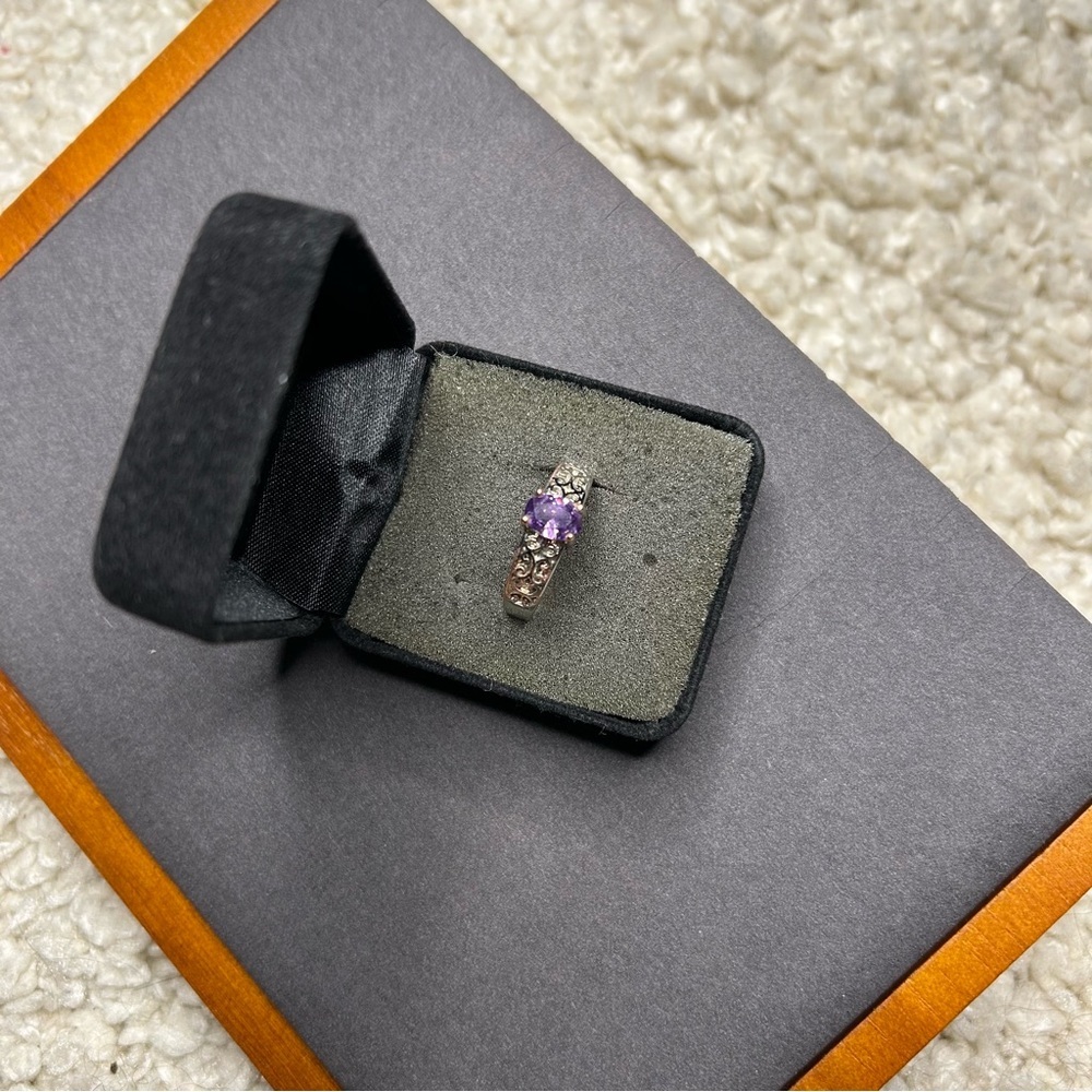 Elegant‎ Purple Stone Ring
